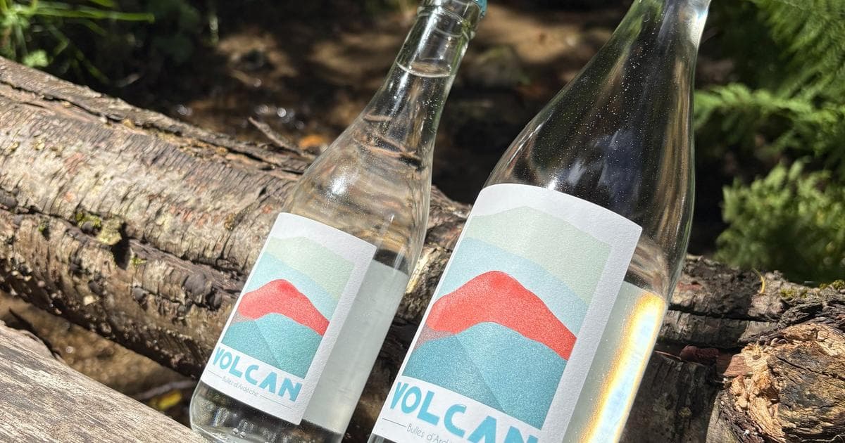 Innovation française : l'eau minérale artisanale révolutionne le marché